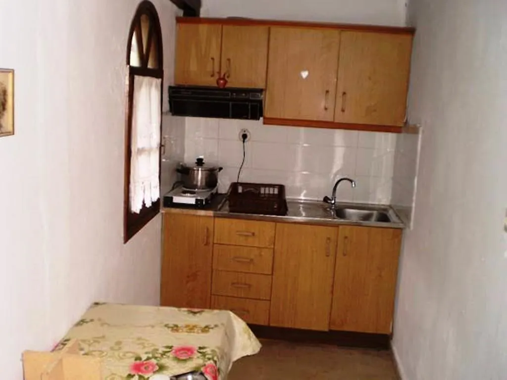 Nireas Apartman Néa Szkióni Görögország